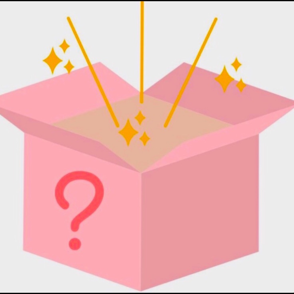 MYSTERY BOX! FIVE ITEMS FOR $15! AT LEAST ONE NWT!